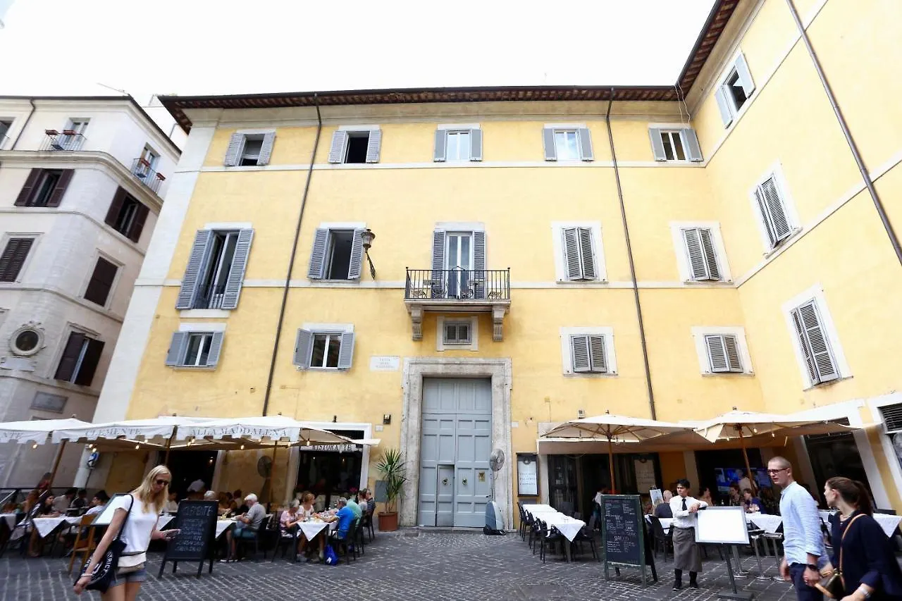 Maddalena 6 - Pantheon Apartment Rome