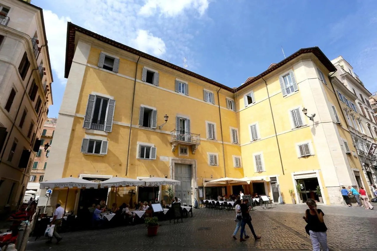 Maddalena 6 - Pantheon Apartment Rome Italy