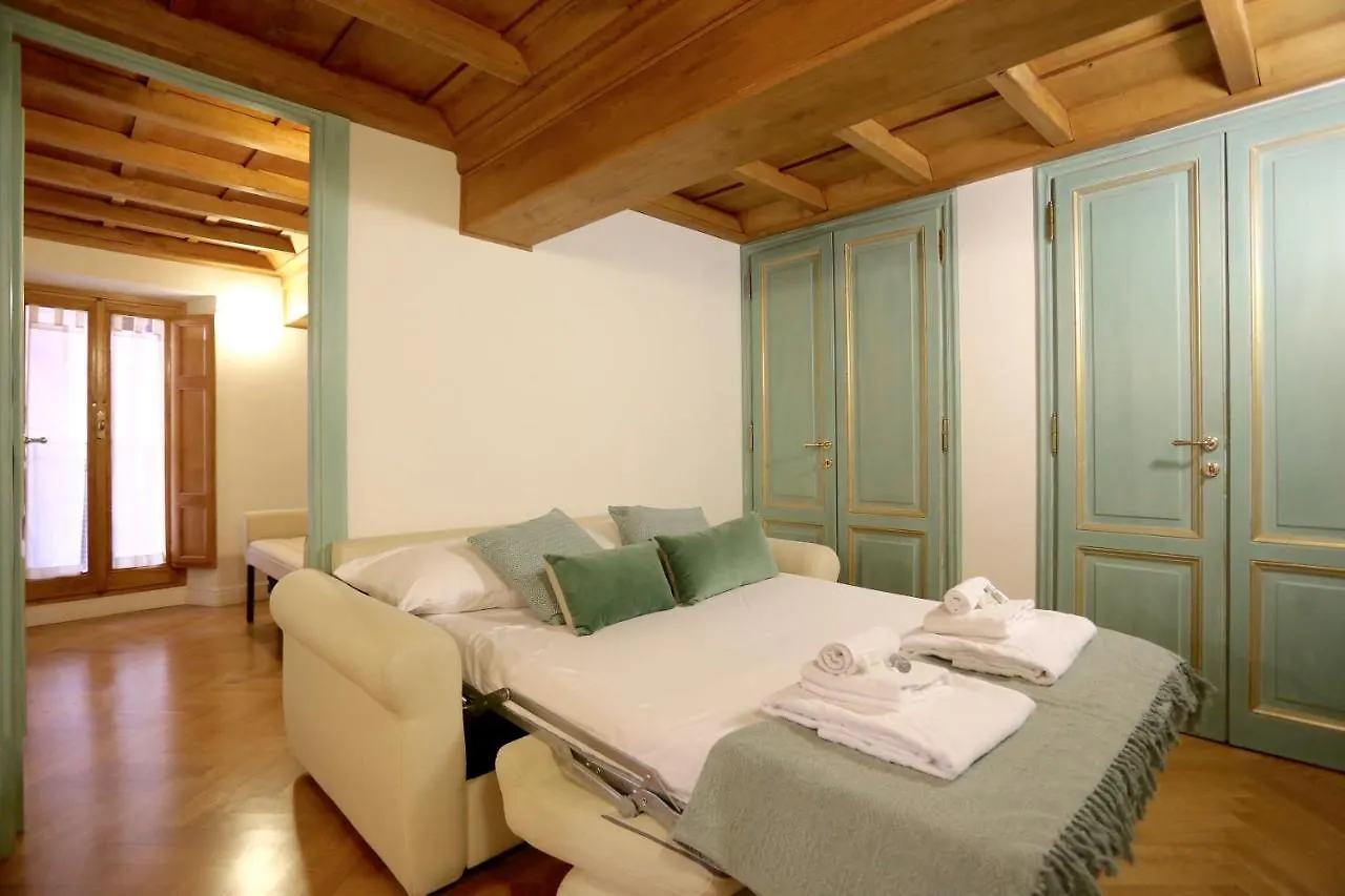 Maddalena 6 - Pantheon Apartment Rome